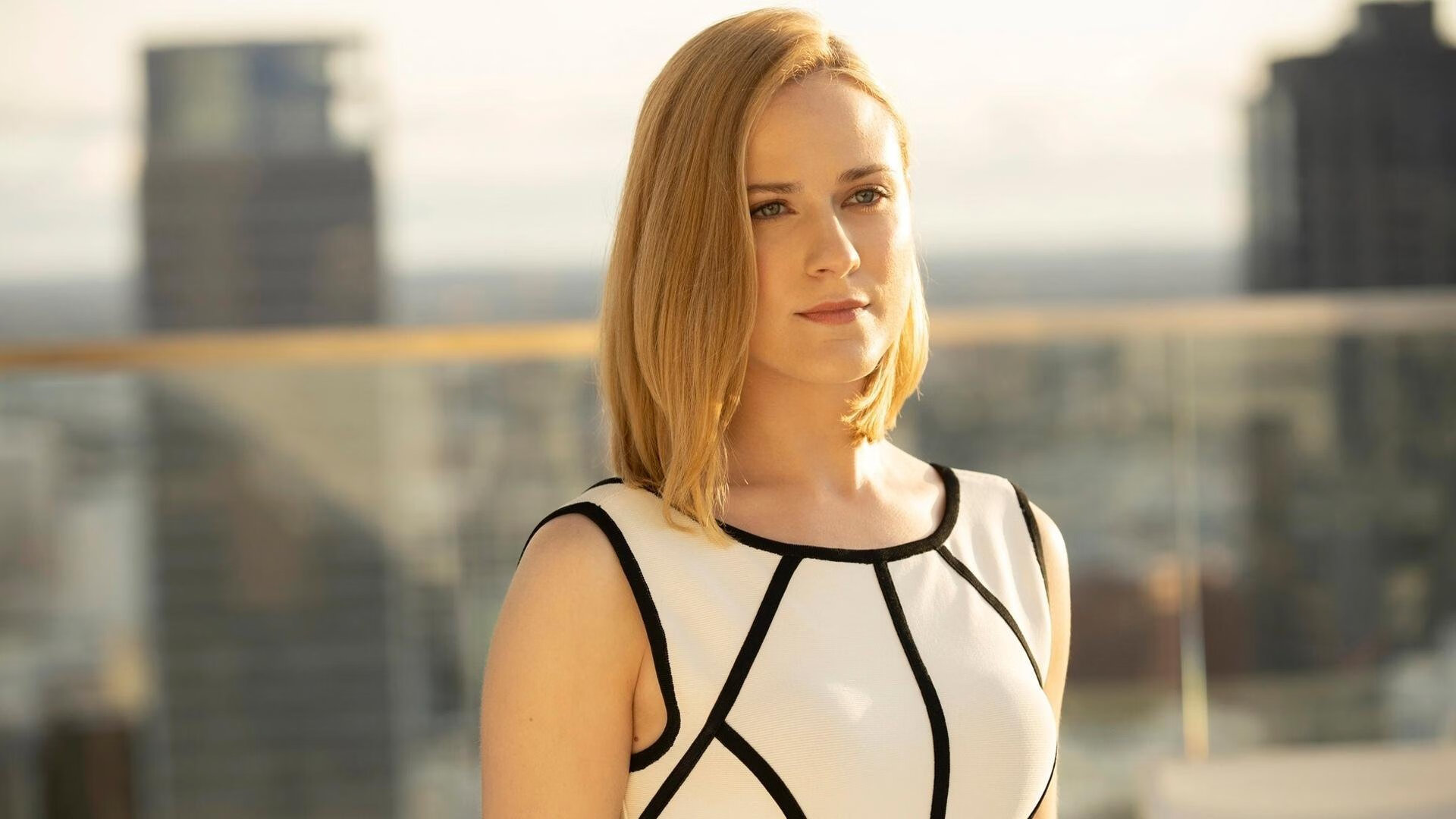 战术革新显威，中国队巧妙压制秘鲁，恩佐化身关键先生定胜局