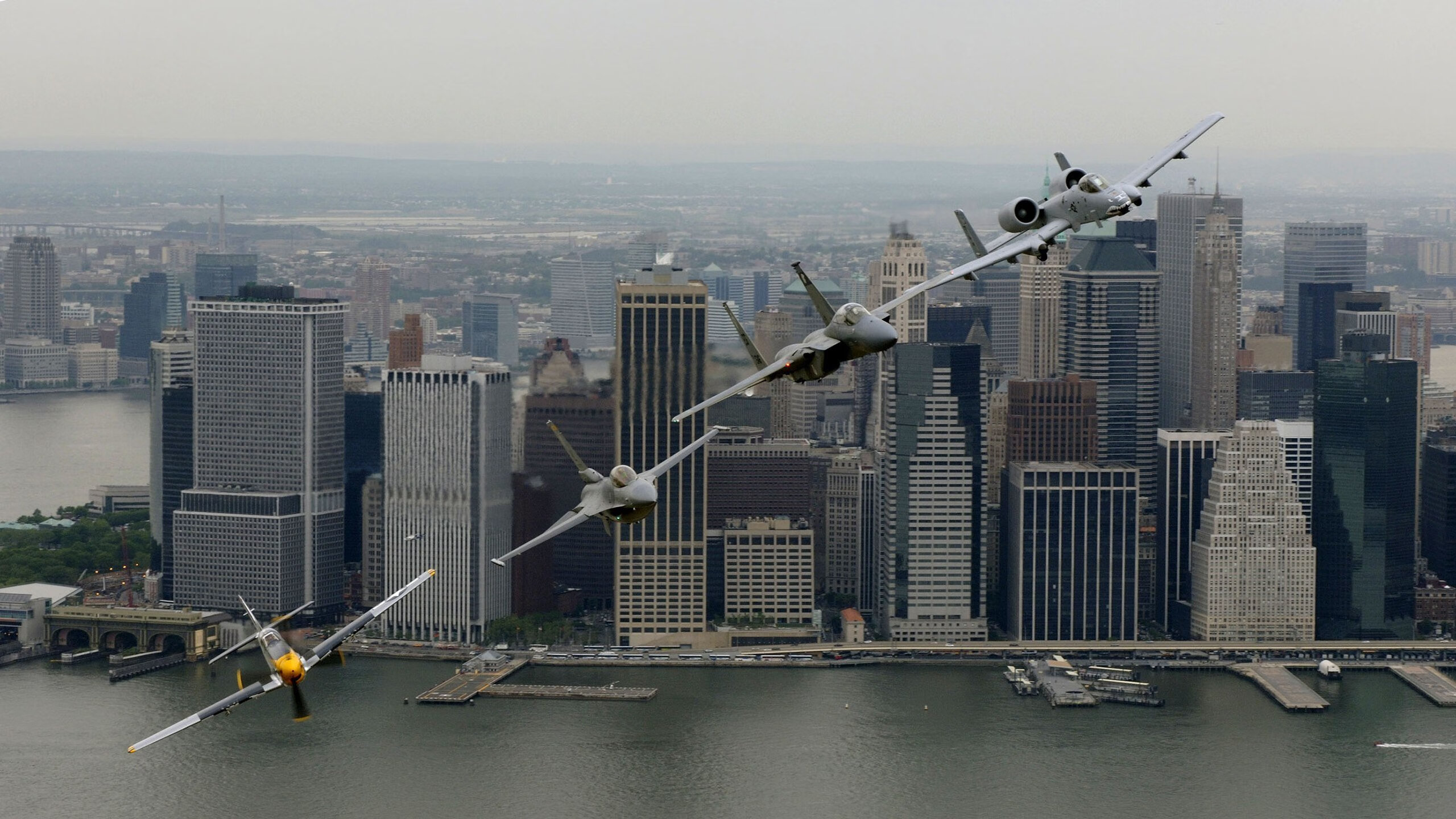 绿茵世界排名战争，当曼联狂胜阿尔及利亚，阿什拉夫于数据洪流中接管比赛