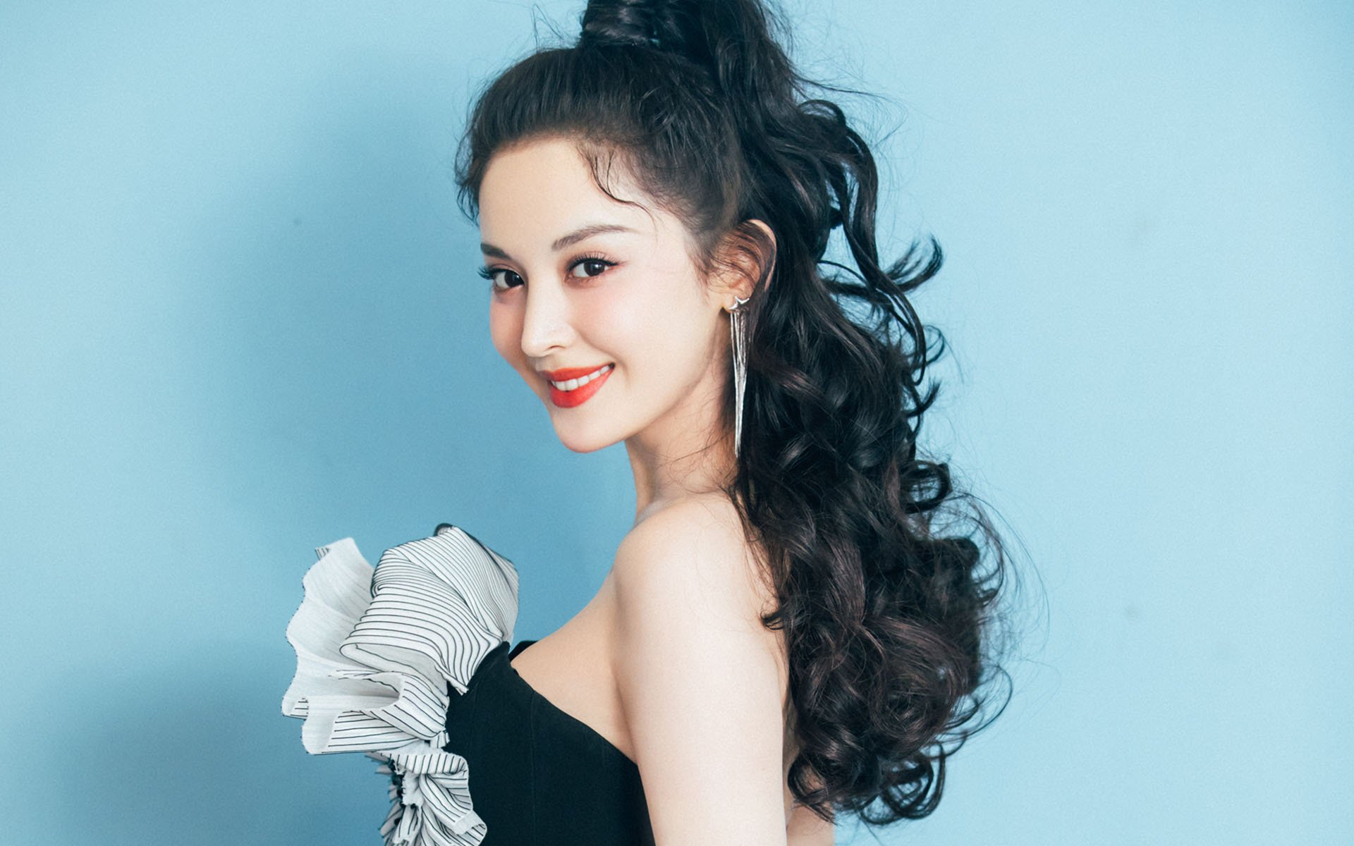 库尔图瓦的黄昏，当门神用肋骨写就罗马尼亚史诗